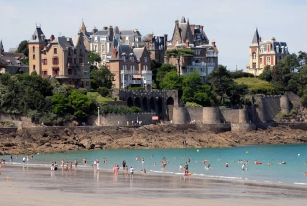 Сasa de vacaciones Dinard : Loft De 175 M² - A 150 M De La Plage Francia
